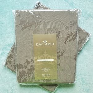 💫 Royal Velvet - Set of 2 Pavlova Rod-pocket Panels